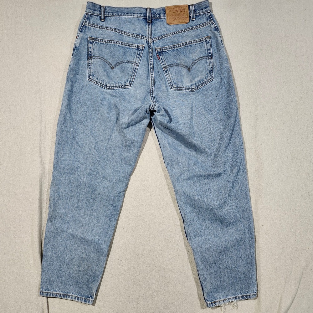 VTG Levis 560 Loose Fit Tapered Jeans Light Wash Blue Denim 36x30 Men 560-4891